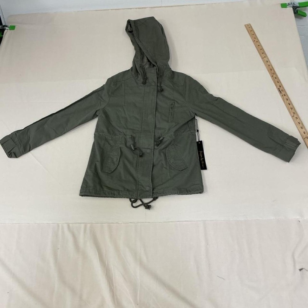 Design by Olivia utility jacket in a versatile olive green color